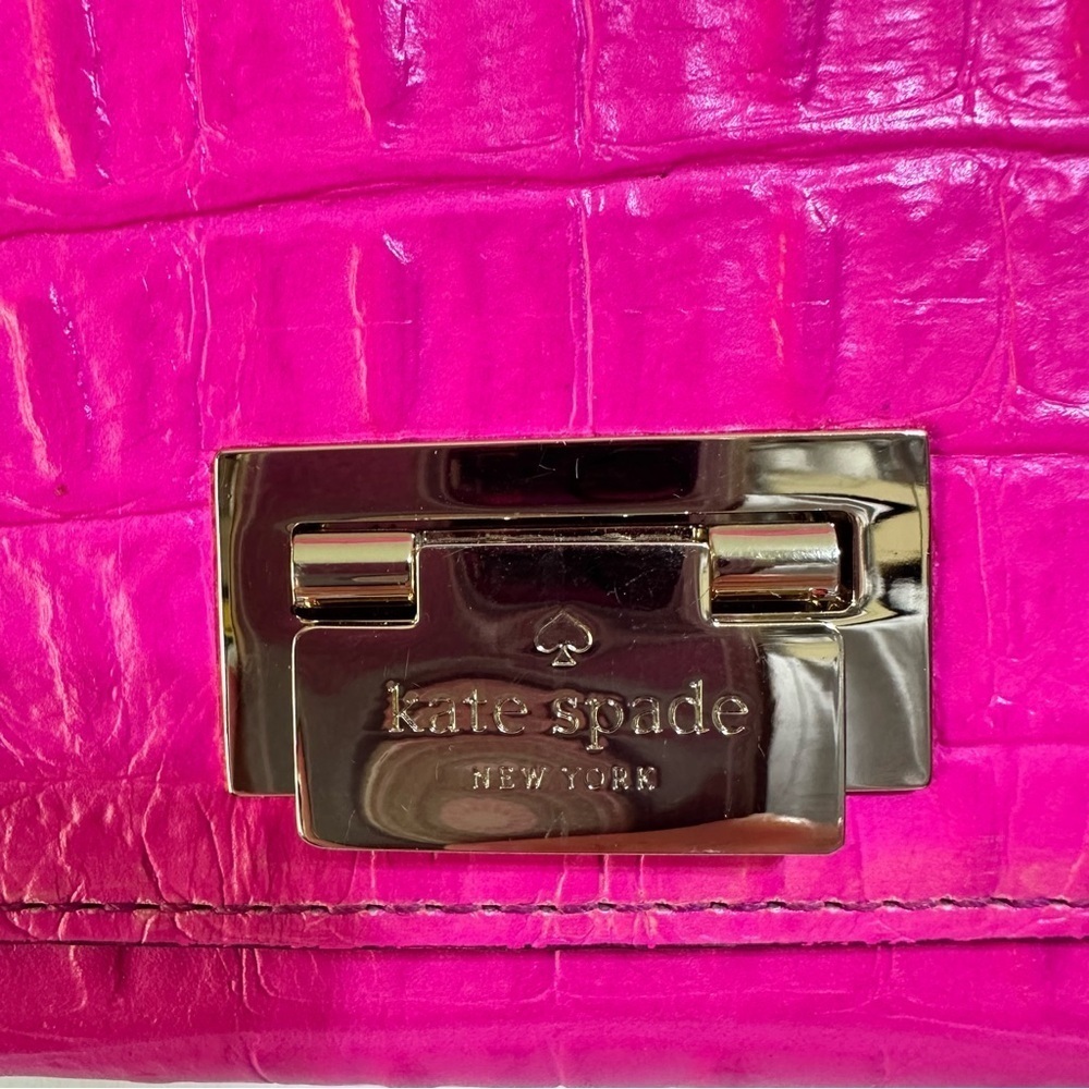 Kate Spade Fiona Orchard Valley neon pink croc embossed leather crossbody bag - Picture 5 of 14